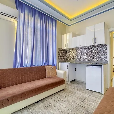 Uestuen Aparthotel *
