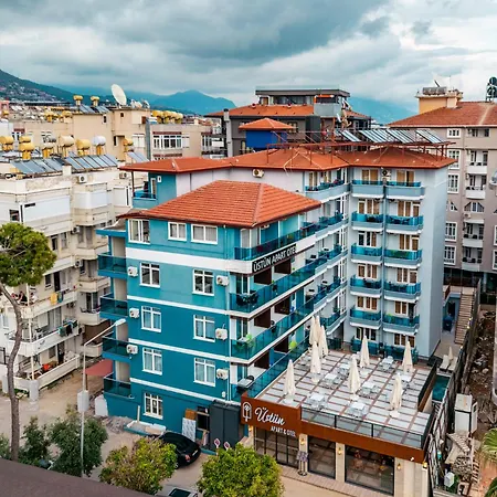 Uestuen Αλάνια