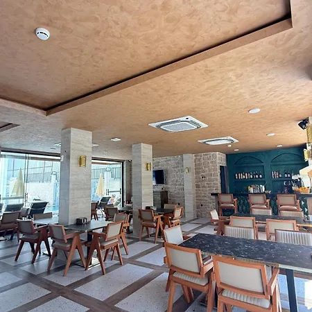 Uestuen 公寓式酒店