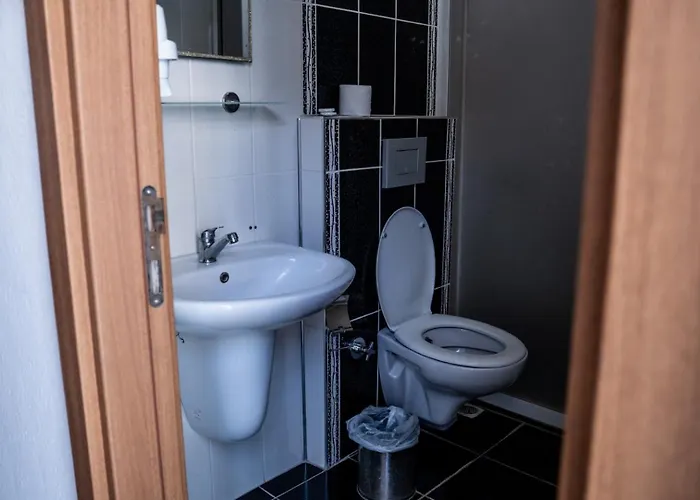 Uestuen アパートホテル